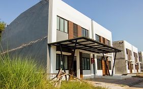 Oyo 3826 Columbus Residence K11